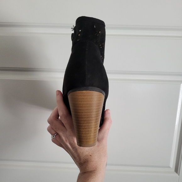 Cute cutout Modcloth booties - Picture 5 of 5